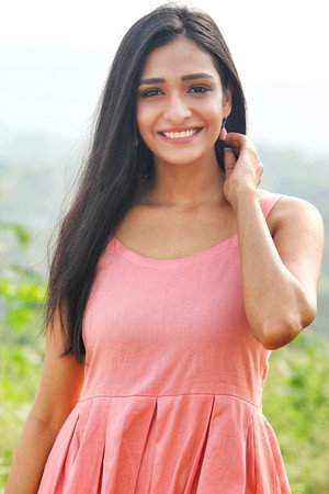Photo of Aishwarya Khare from the Latest Netflix gallery