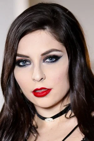 Photo of Keira Croft from the Latest Netflix gallery