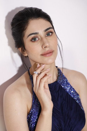 Photo of Hira Warina from the Latest Netflix gallery