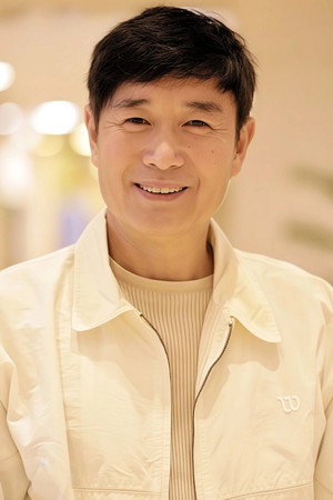 Photo of 郑强 from the Latest Netflix gallery
