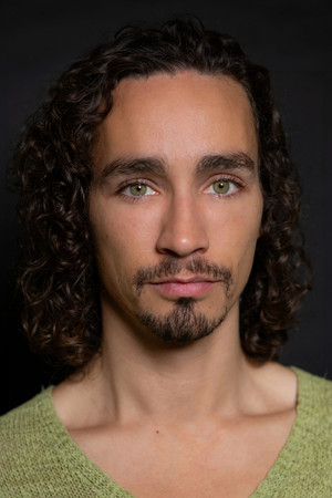Robert Sheehan photo