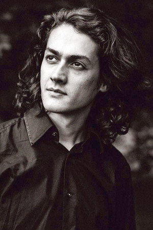 Photo of Lennard Bertzbach from the Latest Netflix gallery