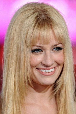 Beth Behrs photo