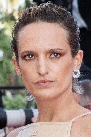 Photo of Agathe Rousselle from the Latest Netflix gallery