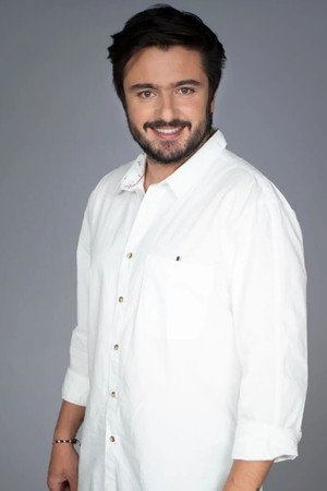 Photo of Andres Sandoval from the Latest Netflix gallery