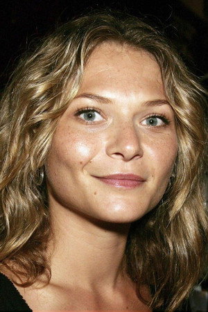 Leeanna Walsman photo