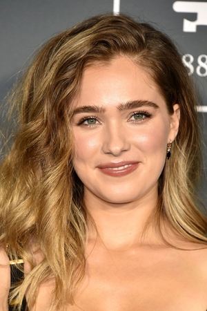 Haley Lu Richardson photo