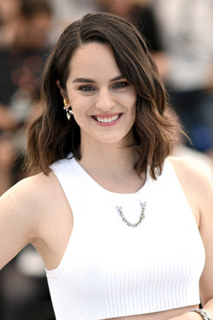 Noémie Merlant photo