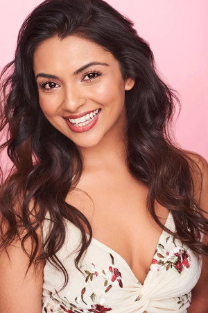 Photo of Ayushi Chhabra from the Latest Netflix gallery