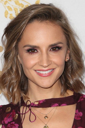 Rachael Leigh Cook photo