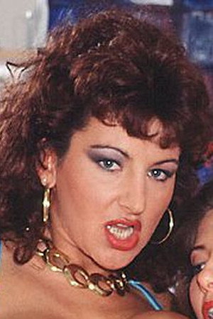 Photo of Lisa Schwarz from the Latest Netflix gallery