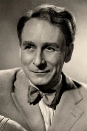Photo of Paul Kemp from the Latest Netflix gallery