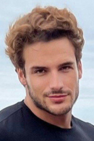 Photo of Samuel Hodecker from the Latest Netflix gallery