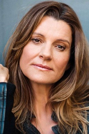 Photo of Sara Wiseman from the Latest Netflix gallery
