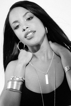 Aaliyah photo