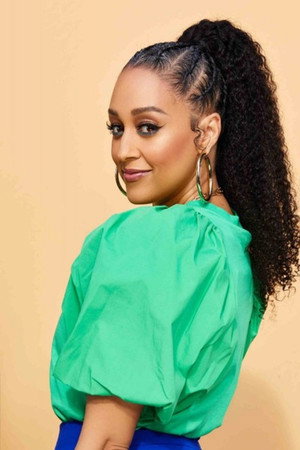 Tia Mowry photo