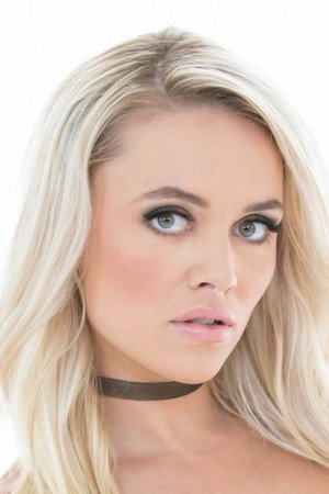 Photo of Alexis Monroe from the Latest Netflix gallery