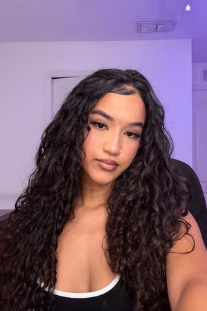 Photo of Isadora Santos from the Latest Netflix gallery