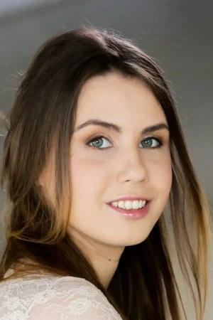 Photo of Elle Rose from the Latest Netflix gallery