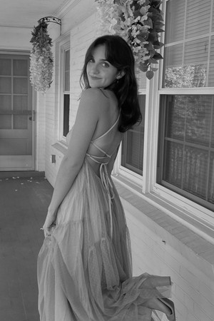 Photo of Anna Mousseau from the Latest Netflix gallery