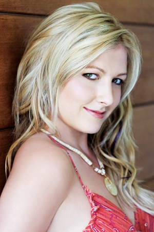 Photo of Bobbie Jean Carter from the Latest Netflix gallery