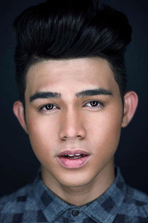 Photo of Iñigo Pascual from the Latest Netflix gallery