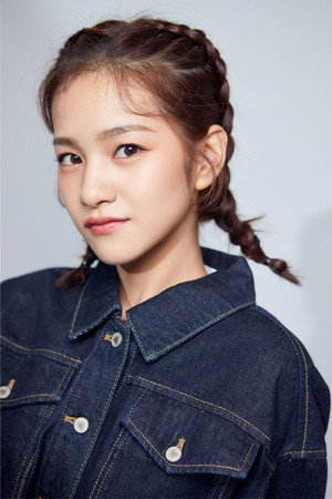 Photo of Xu Yi from the Latest Netflix gallery