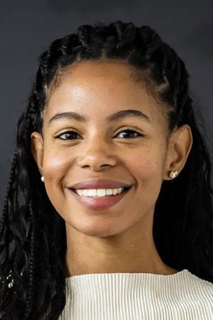 Photo of Denise Fernandes from the Latest Netflix gallery