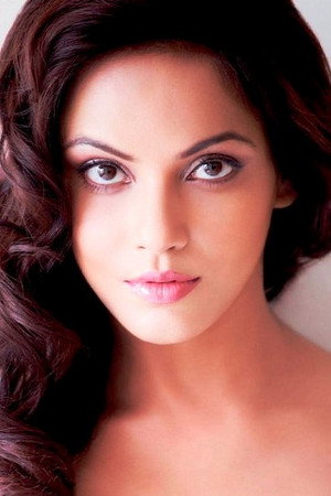 Neetu Chandra photo