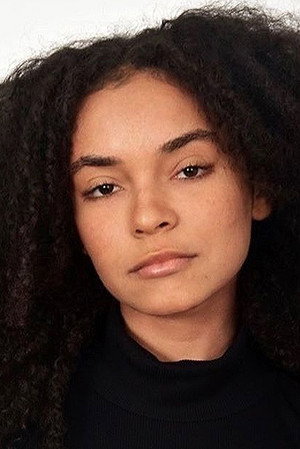 Photo of Gi Fernandes from the Latest Netflix gallery