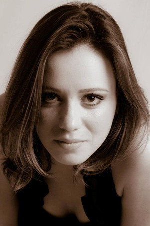 Photo of Kelly Crifer from the Latest Netflix gallery