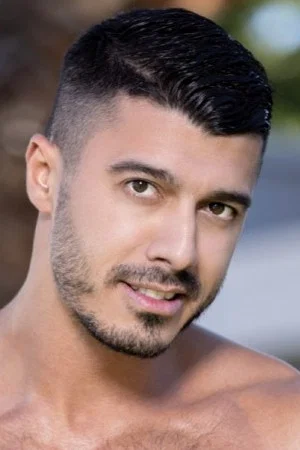 Photo of Lobo Carreira from the Latest Netflix gallery