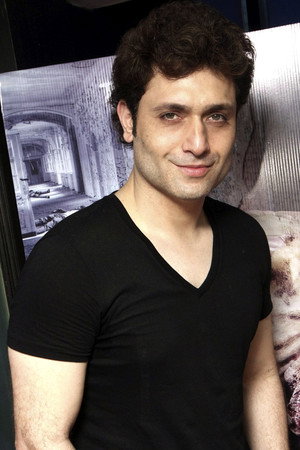 Shiney Ahuja photo