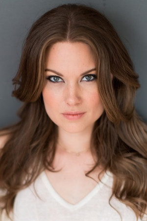 Anna Van Hooft photo