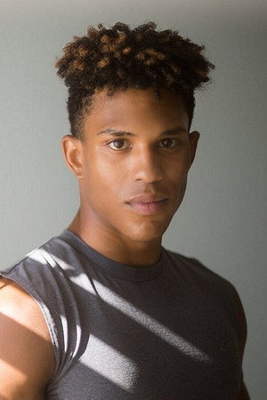 Photo of Damien Ellis from the Latest Netflix gallery