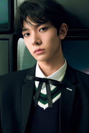 Photo of Heeseung from the Latest Netflix gallery