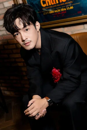 Photo of Nguyễn Minh Thời from the Latest Netflix gallery