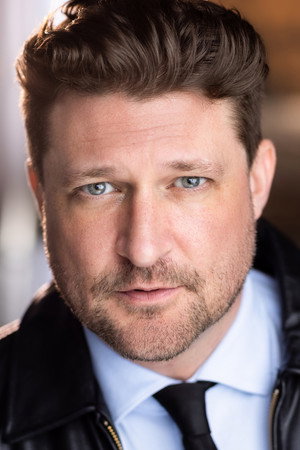 Photo of David Lee Garver from the Latest Netflix gallery