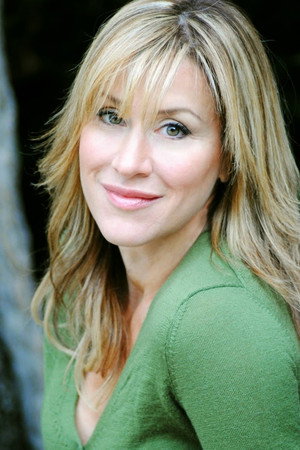 Lisa Ann Walter photo