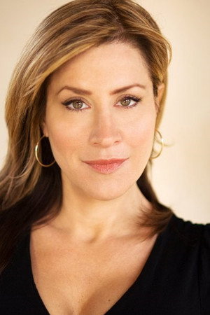 Lisa Ann Walter photo