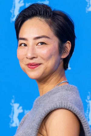 Greta Lee photo