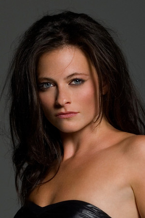 Lara Pulver photo