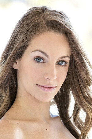 Photo of Kimmy Granger from the Latest Netflix gallery