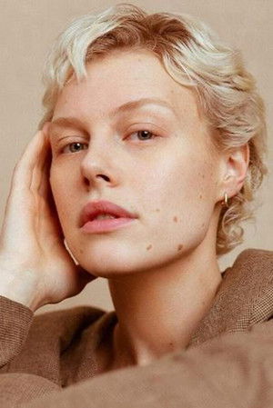 Hannah van der Westhuysen photo