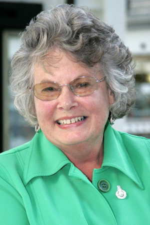 Photo of Molly Peters from the Latest Netflix gallery