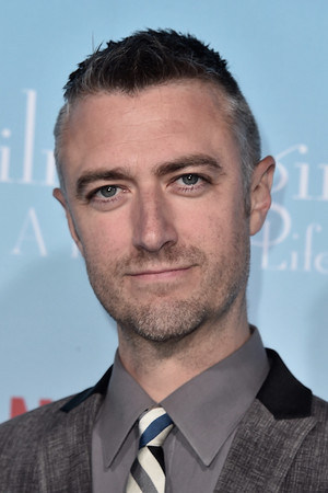 Sean Gunn photo