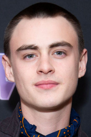 Photo of Jaeden Martell from the Latest Netflix gallery