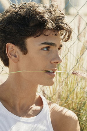 Photo of Connor Gosatti from the Latest Netflix gallery