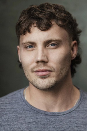 Photo of Elliott Eason from the Latest Netflix gallery