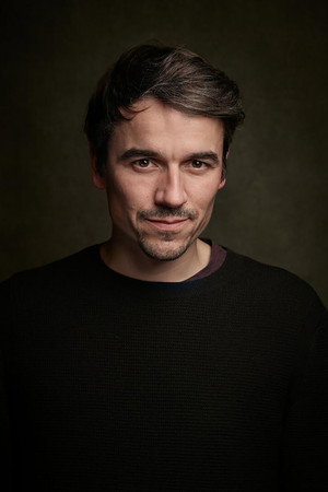 Photo of Alexander Khuon from the Latest Netflix gallery
